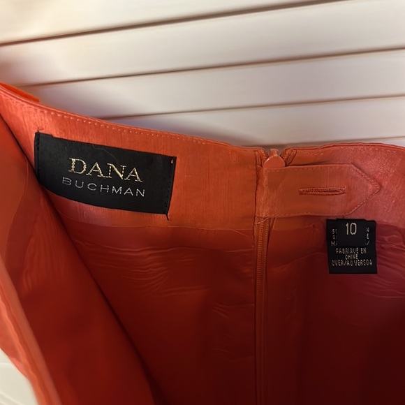 Dana Buchman silk suit and matching satin top - Picture 6 of 6